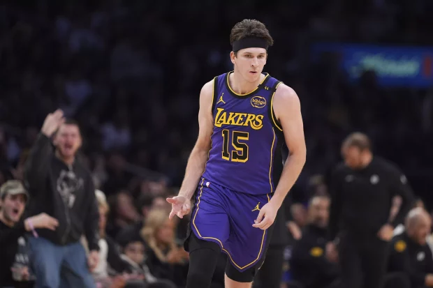 Warriors vs. Lakers prop picks