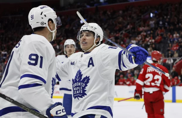 Maple Leafs vs. Blackhawks props