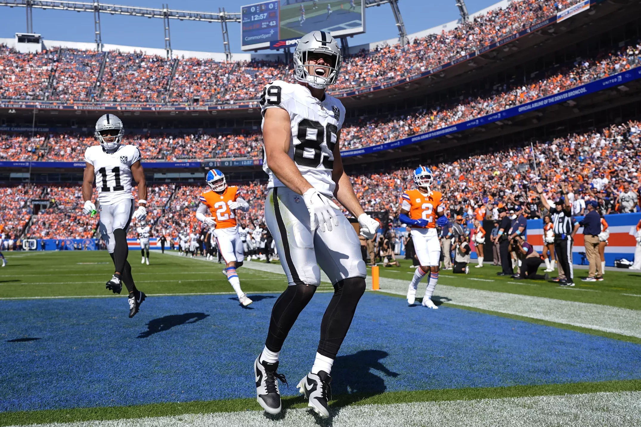 Bowers set the rookie record for receiving yards by a tight end last year. Photo by Geneva Heffernan/AP.
