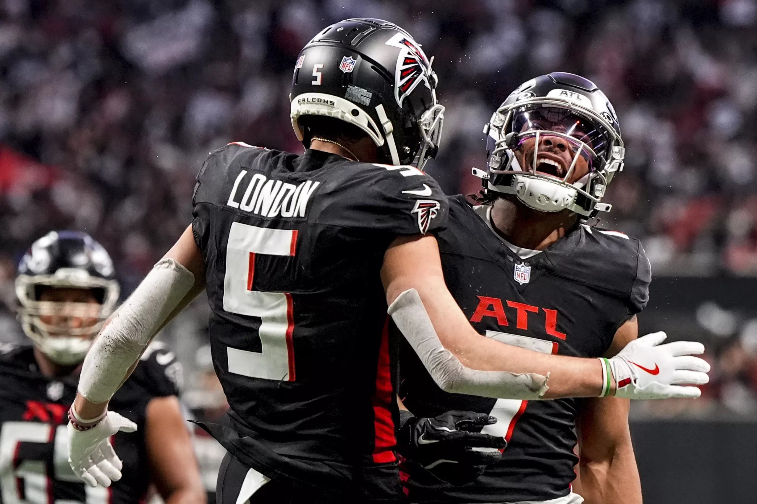 Check out this +310 SGP for Sunday Night Football. Photo by Mike Stewart/AP.