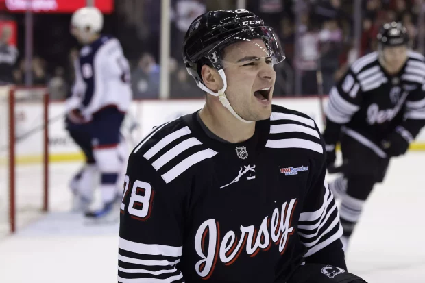 Devils vs. Maple Leafs prop picks